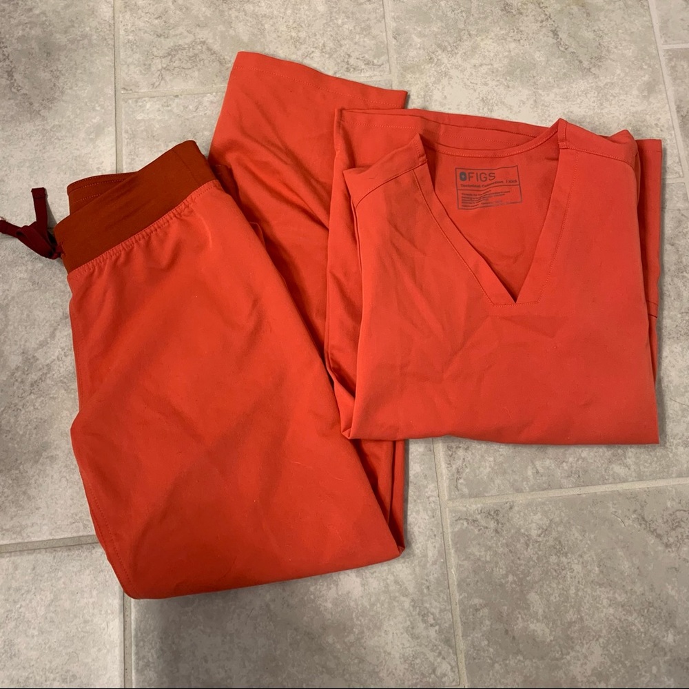 FIGS Livingston Coral Scrub Set (XXSP, XXS)